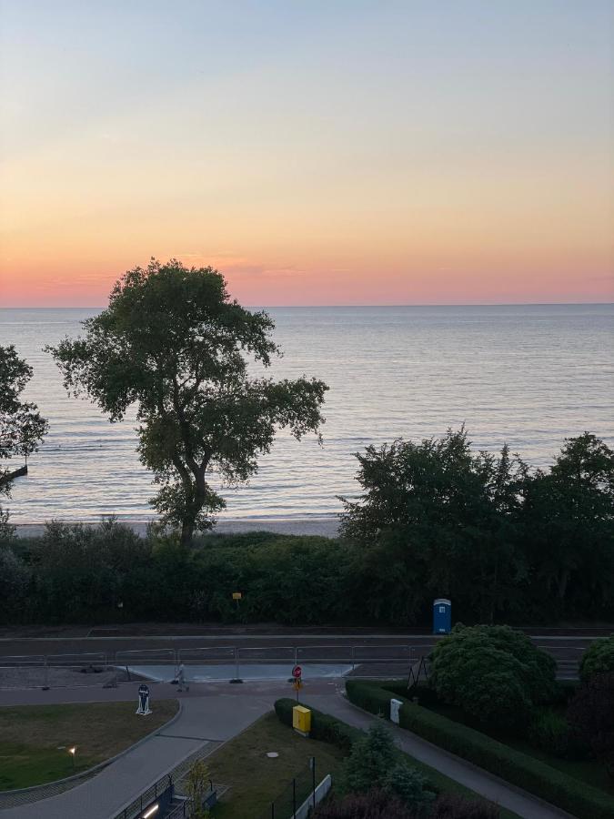 Apartament Z Widokiem Na Morze Kołobrzeg Esterno foto